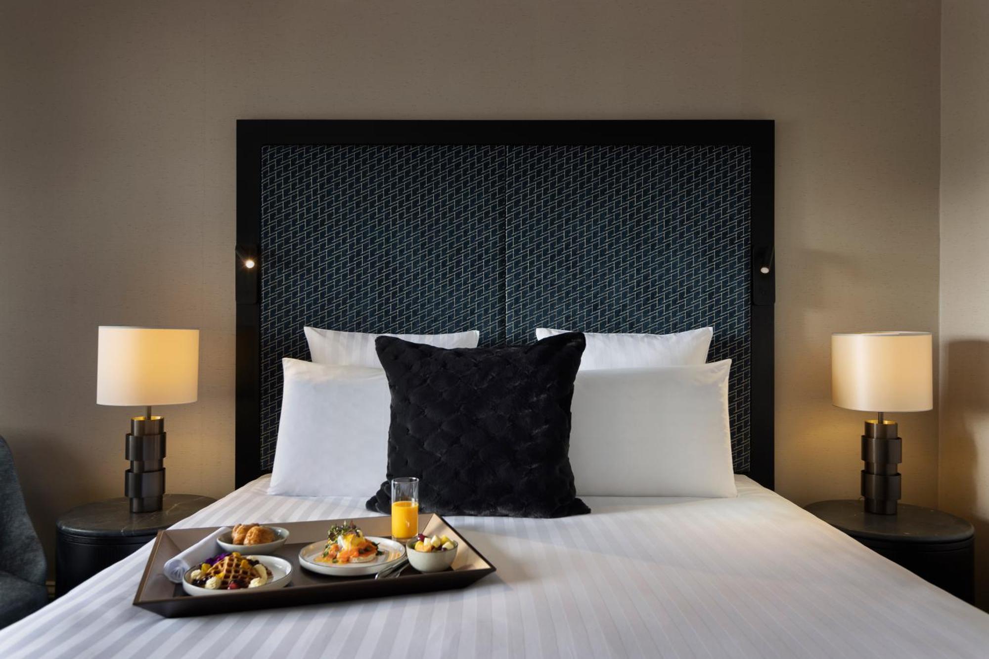 Pullman Auckland Hotel & Apartments Экстерьер фото A room at the hotel