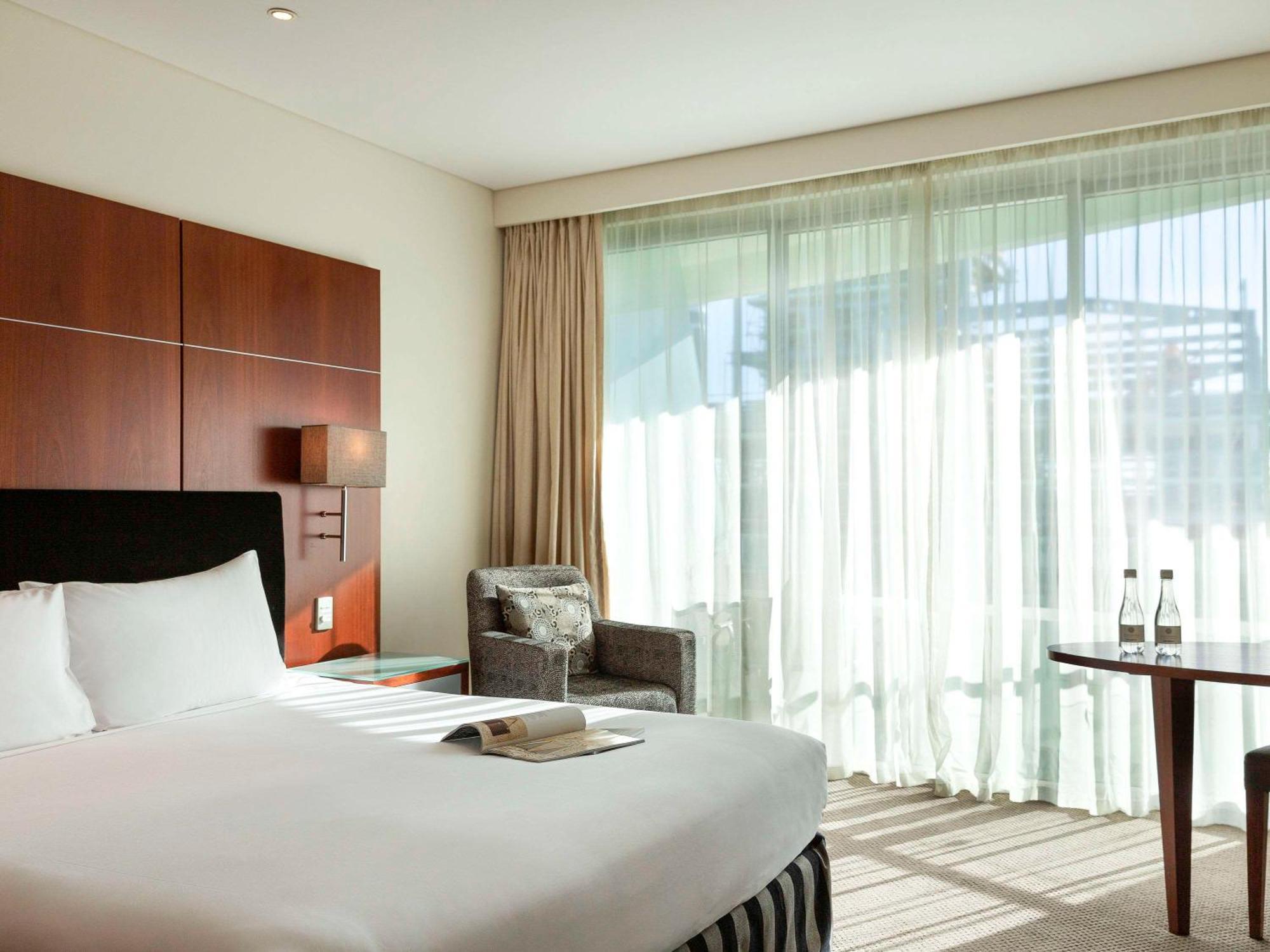Pullman Auckland Hotel & Apartments Экстерьер фото